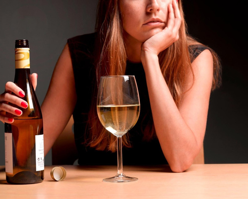 Анонимное лечение женского алкоголизма в Иланском